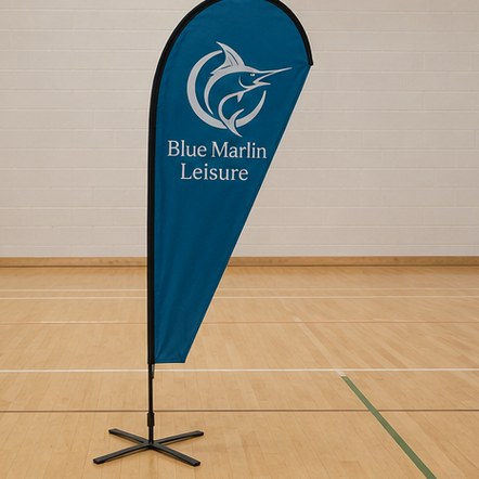 Customized teardrop flags for gyms and leisure